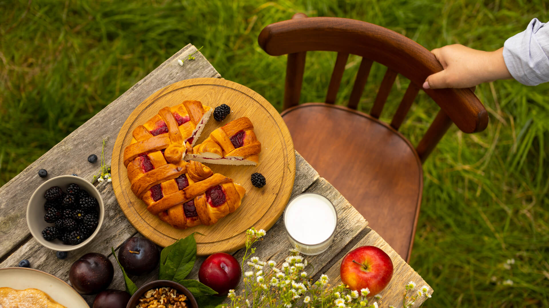 Outdoor garden seating with fountain view